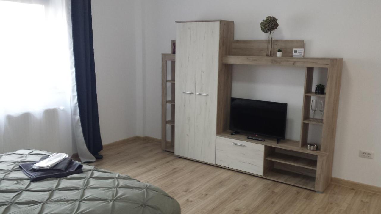 Apartament Mario Apartment Radauţi Bagian luar foto